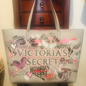 Victoria Secret Graffiti Tote w/matching wristlet